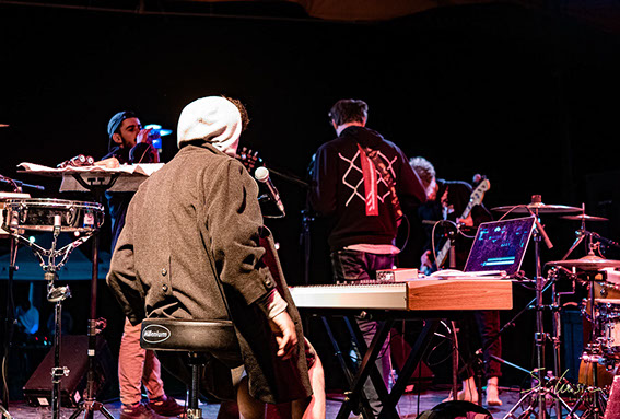 Une voiture devant une cathédrale - Liège 2017
