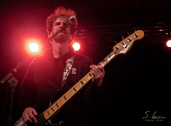 Une voiture devant une cathédrale - Liège 2017